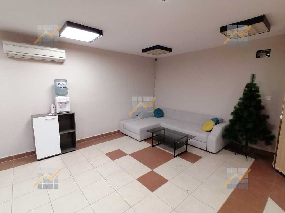 Офис бюра, мебели, шкафове и столове на разпродажба