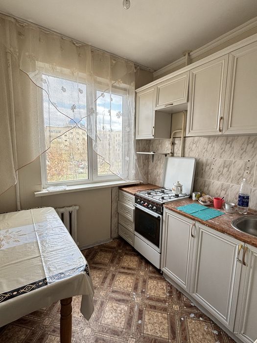 Продам 2-х комн квартиру . Район Сазда . 3 эт/ 5 эт дома