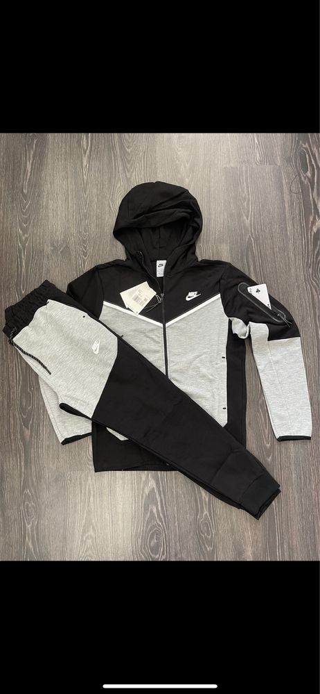 Nike Tech Fleece Model Nou