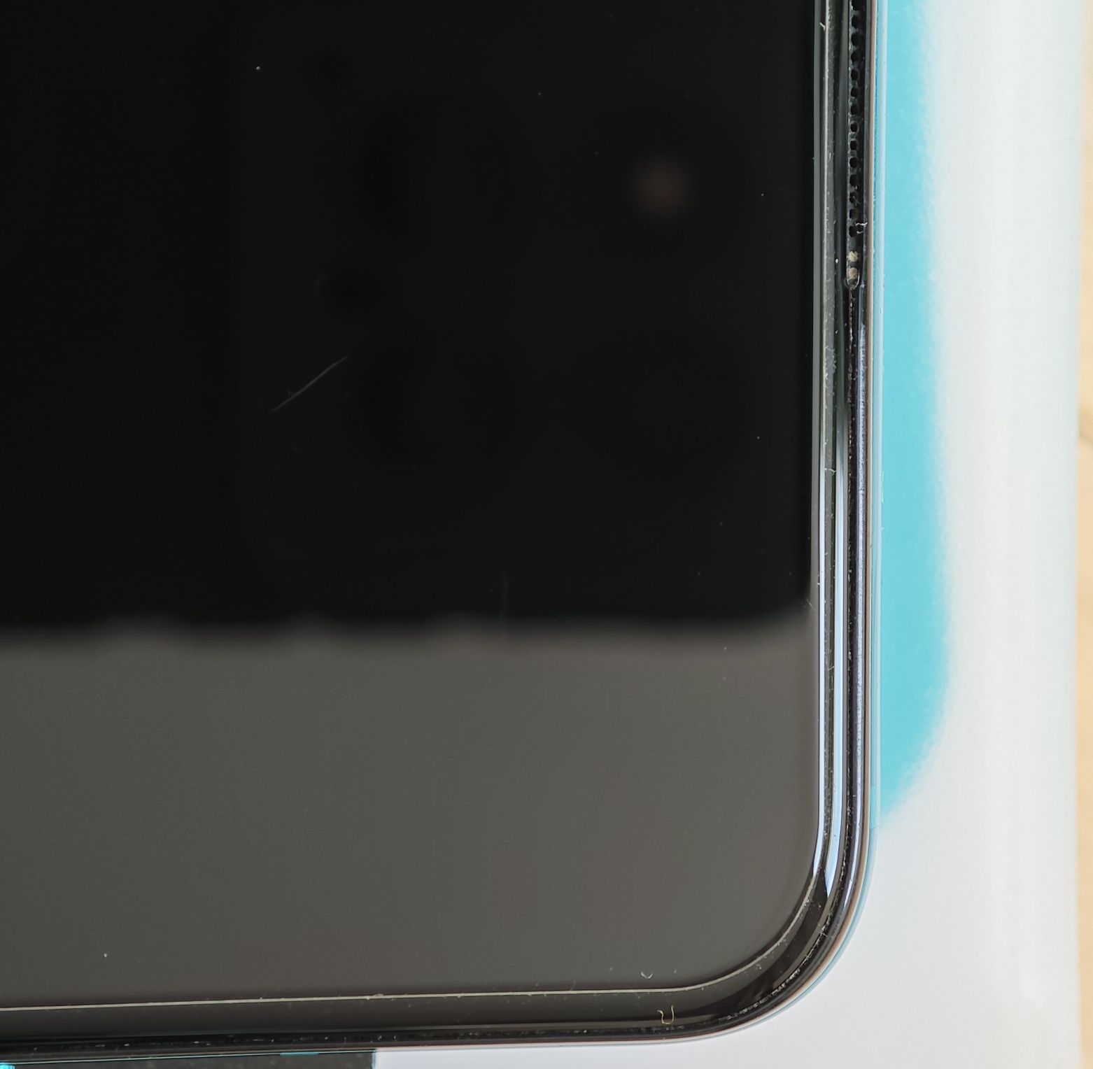 Продавам протектори за дисплей от закалено стъкло за Poco F2 Pro.