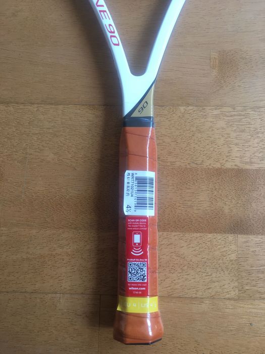 Wilson pro staff six.one 90 blx  grip 4