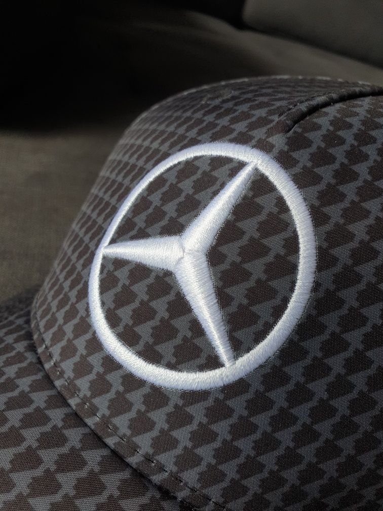 Шапки Mercedes-Benz AMG F1