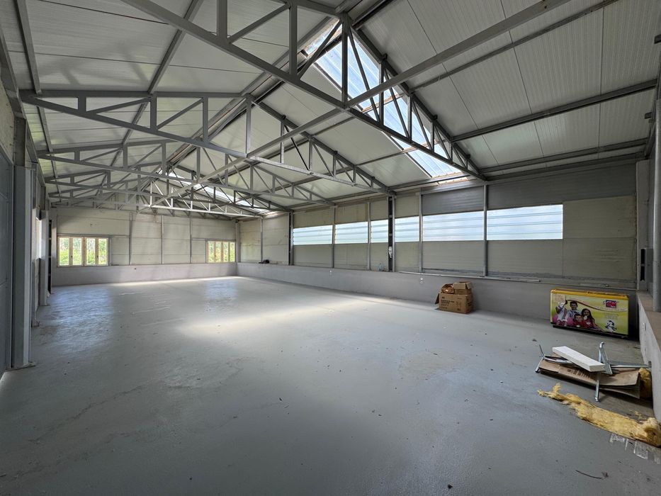 Spatiu comercial + hala industriala + teren 3200mp vanzare/inchiriere