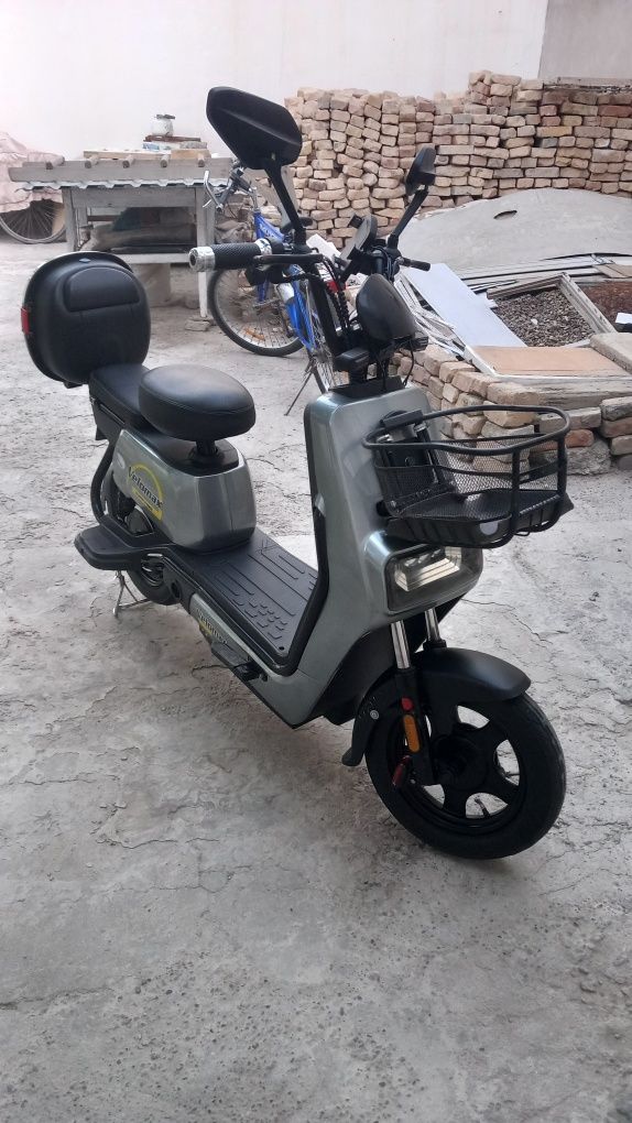 Velomax yangi avlod skuter. Ideal holatda