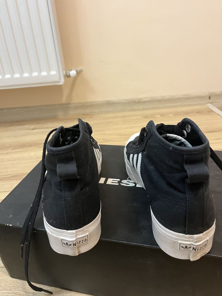 Кецове Adidas