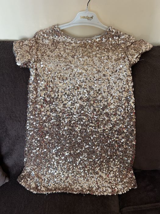 Zara рокля с пайети