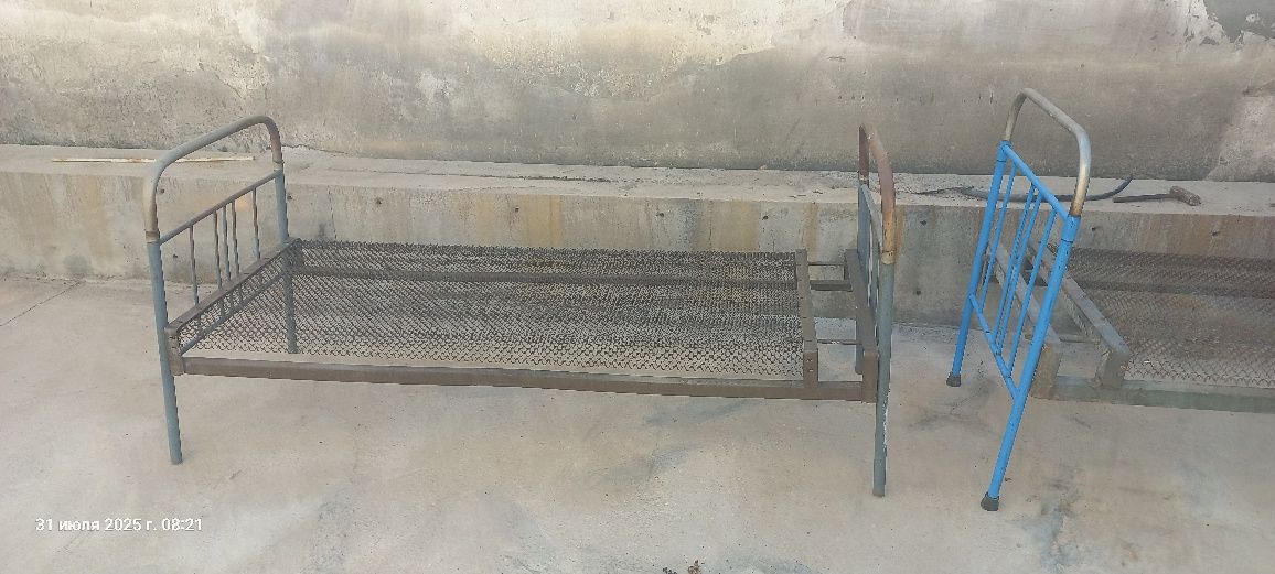 Kravat 2 dona sotiladi 250 mingdan