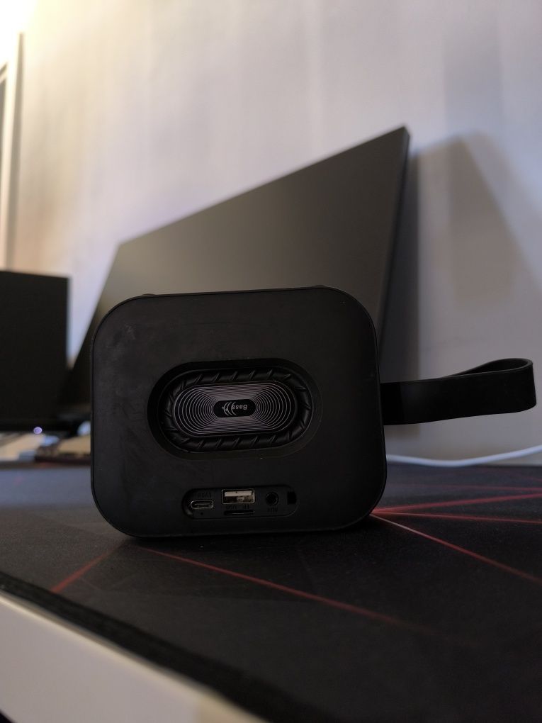 Bluetooth колонка Kisonli S12 – 8W, RGB, FM радио