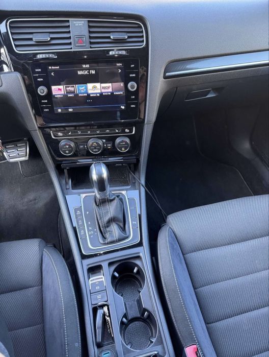 VW Golf 7.5 R 310Cp