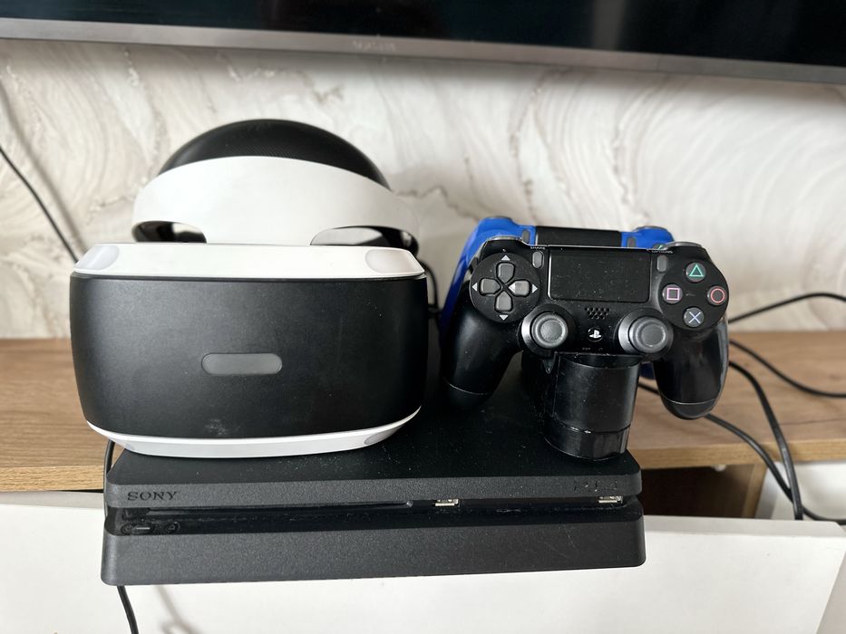Продам Sony Playstation 4 на 1 tb