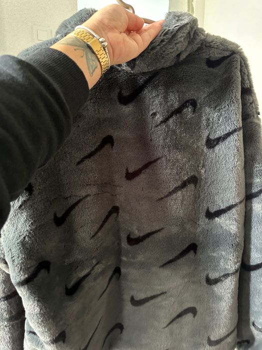 Дамско пухено яке Nike