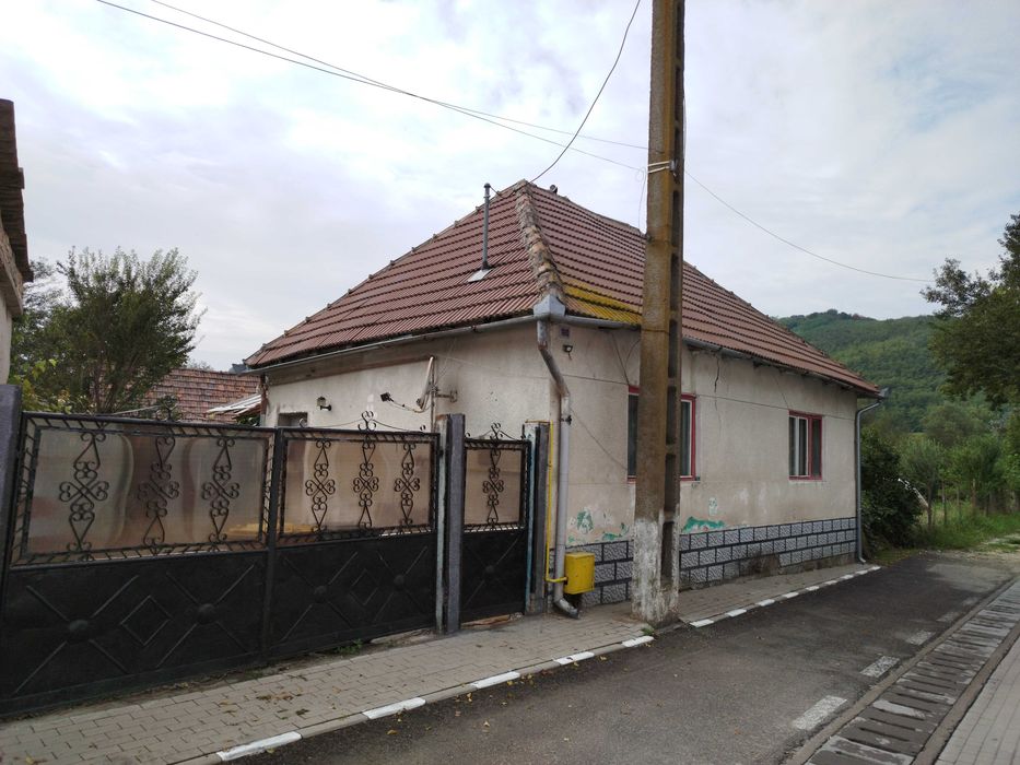 Casa de vânzare com. Axente Sever