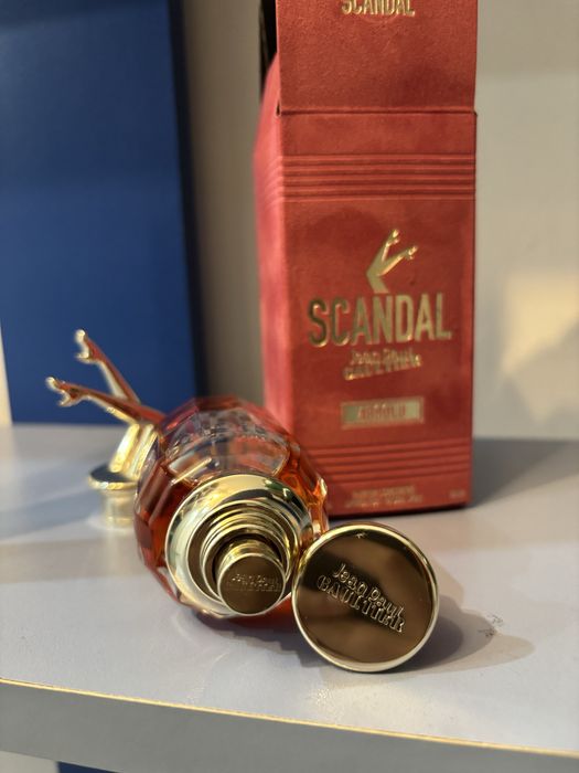 Parfum dama scandal
