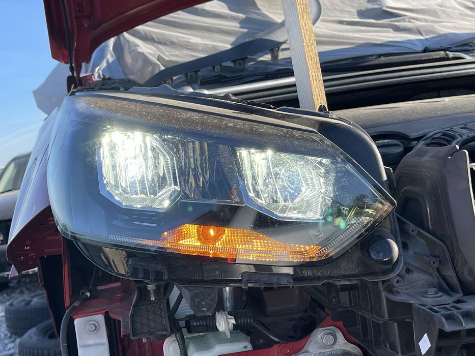 Оригинален Десен Фар Peugeot 2008 2021 Full Led