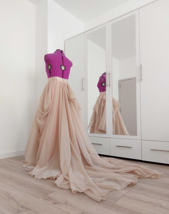 Сватбена пола Дълъг шлейв Телесен цвят Булчинска рокля Фотосесия