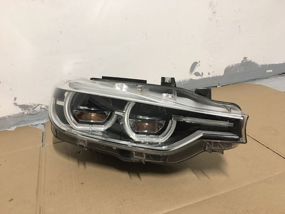 Far dreapta BMW Seria 3 F30 F31 facelift full led adaptiv Original