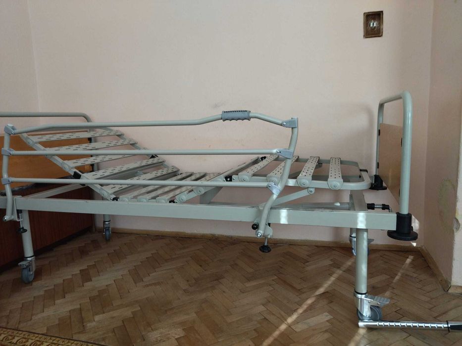 Болнично легло и антидекубитален дюшек