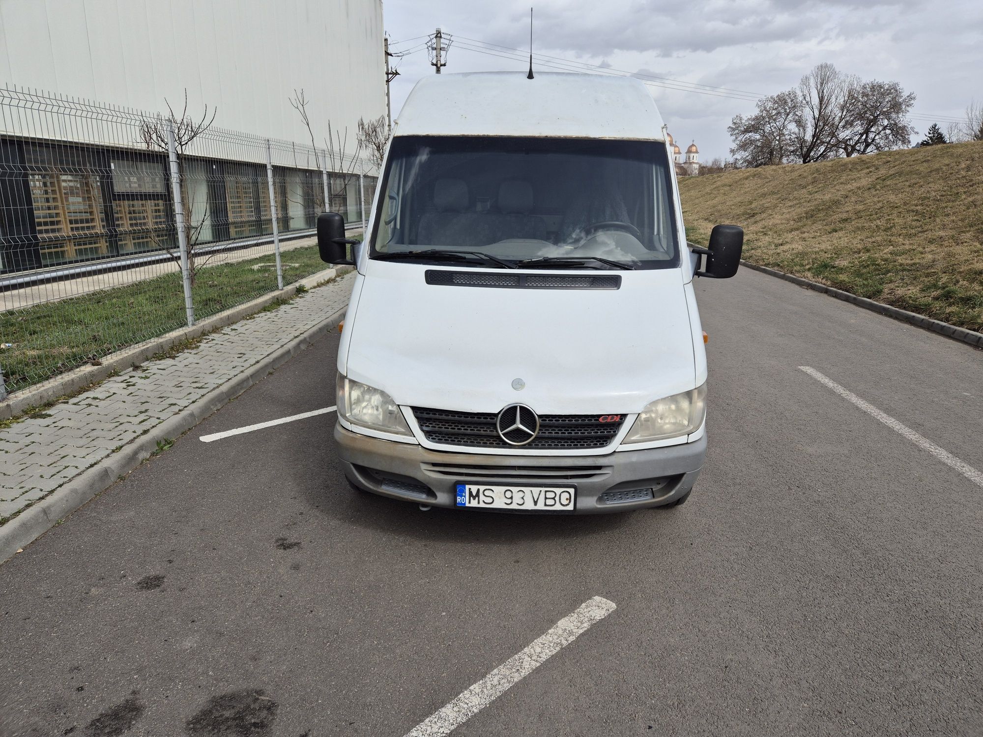 Vând Sprinter 311