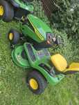 Tractoras iarba gazon John Deere S120 NOU Import USA