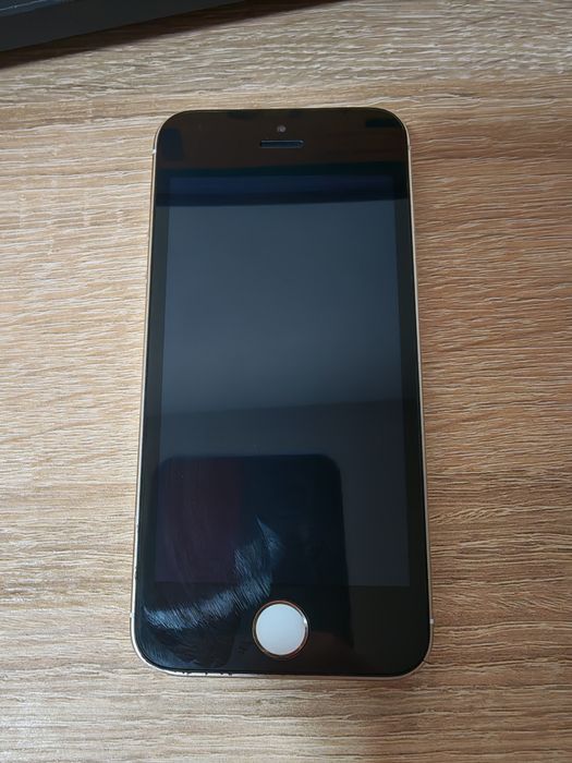 Iphone 5s 16GB  Gold идеално работещ!