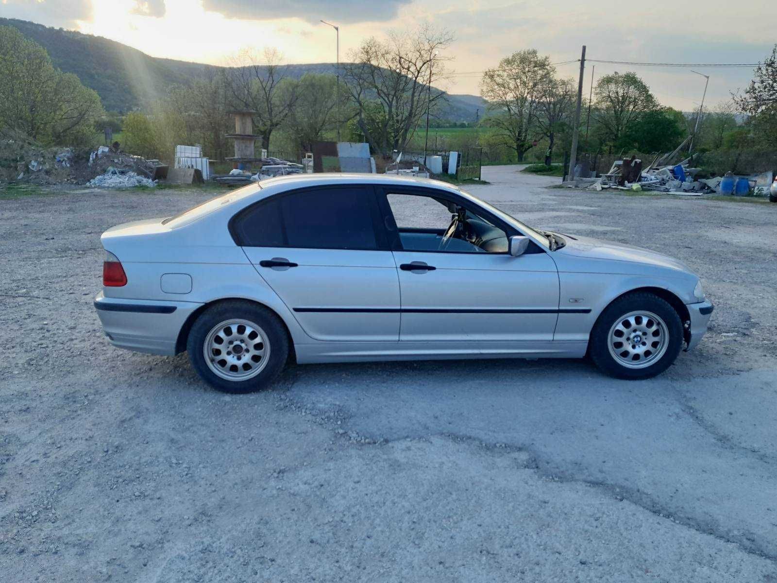 BMW 318 i, 99 г на части