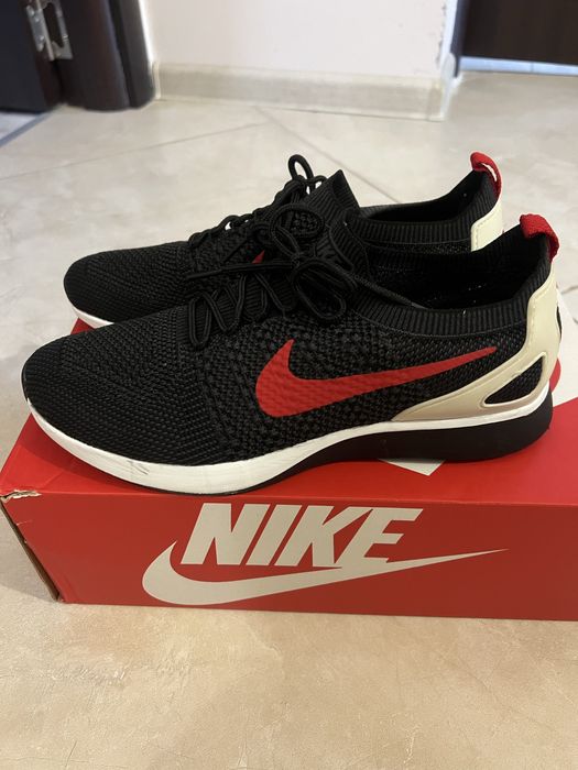 Маратонки NIKE  -