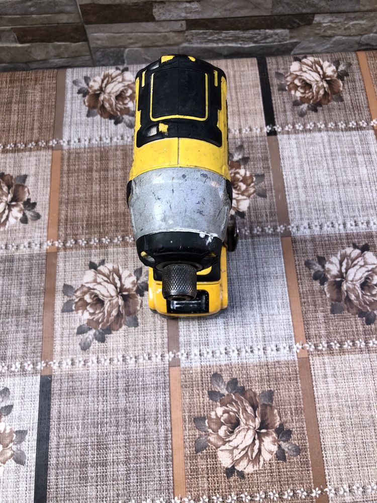 Безчетков Импакт Dewalt