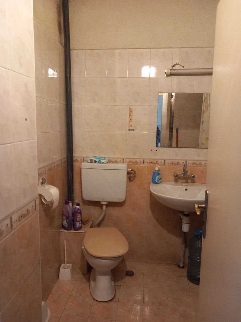 Продава се Двустаен апартамент в Кюстендил, Център - 66 кв.м за 804 €/кв.м - Снимка #5