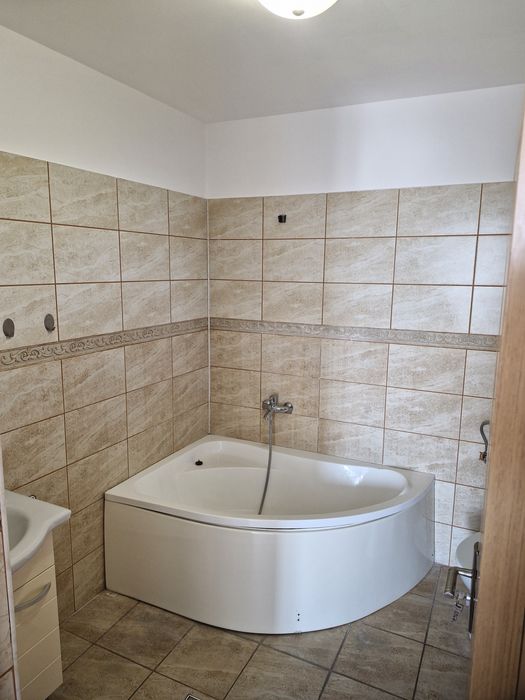 Direct Proprietar inchiriez casa 4 camere Joita Bacu