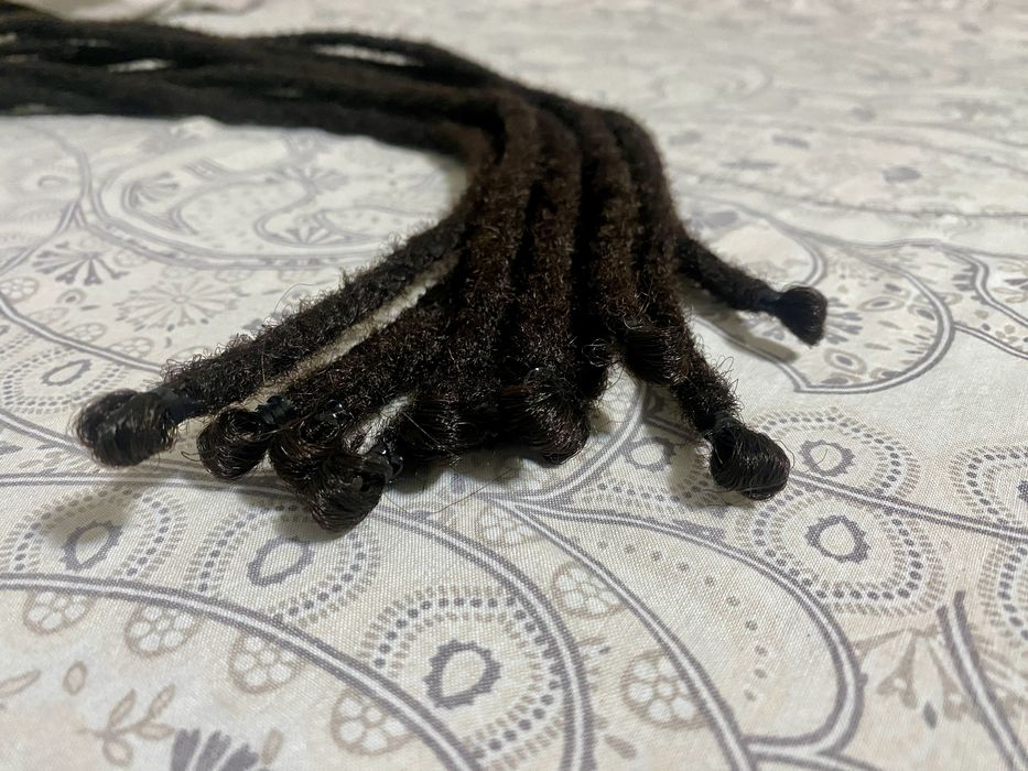 Set 10 dreaduri sintetice negre (64 cm) cu elastice noi, create manual