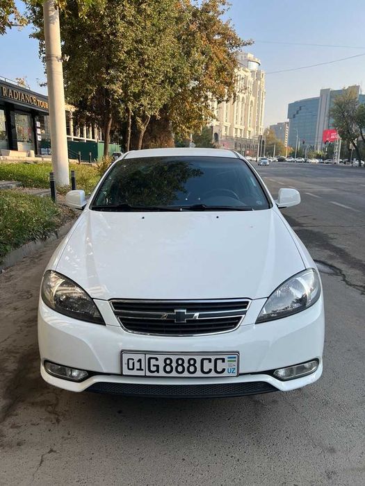 Сотилади Gentra 1.5 / 2021 декабрь / ранги оқ / пробег 68000 км