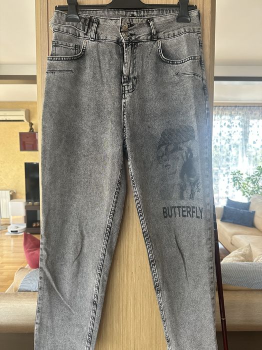 Сиви дънки с катарама