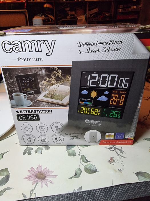 Ceas cu termometru interior exterior digital