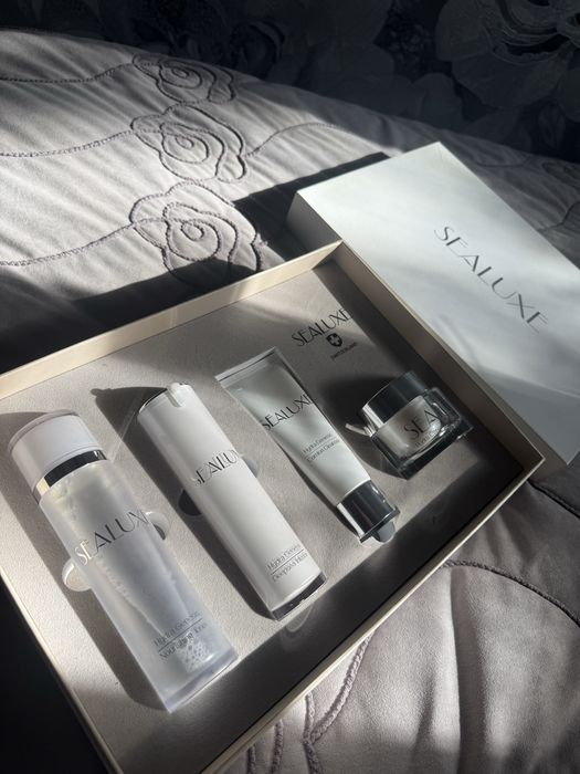 Уходовая косметика оригинал, 4 в 1, подходит для любого типо кожи