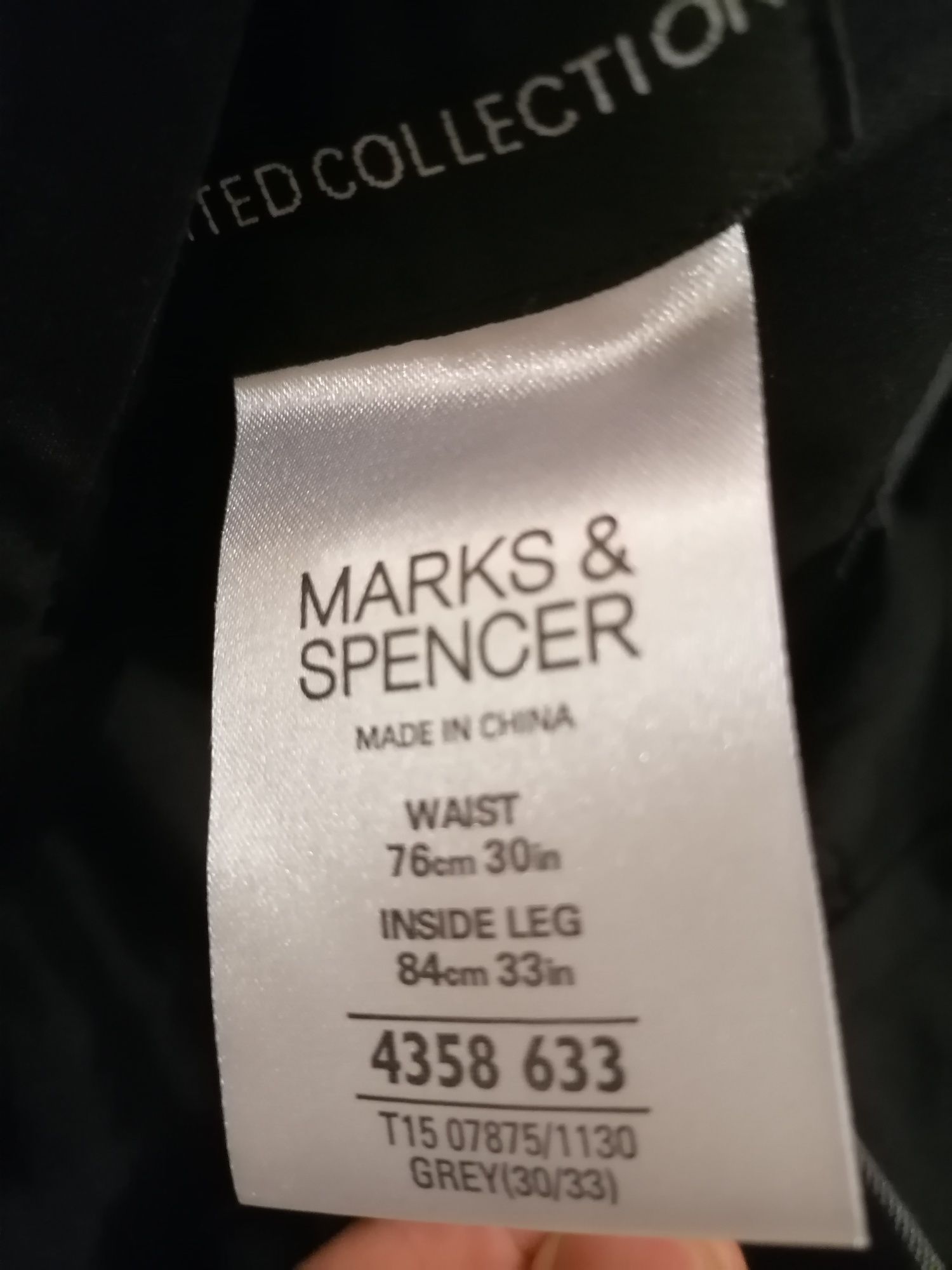Vând costum bărbați Marks and Spencer