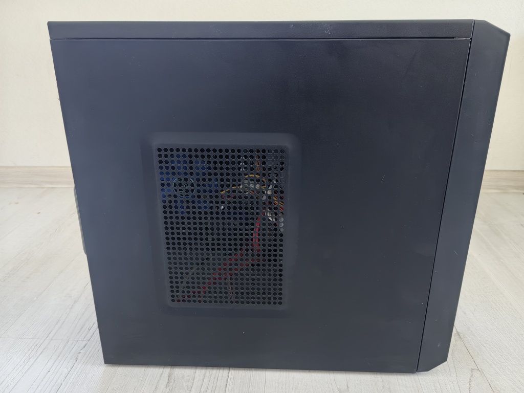 Продаётся пк процессор i3-2100 4g оперативки жёсткий диск на 1 терабай