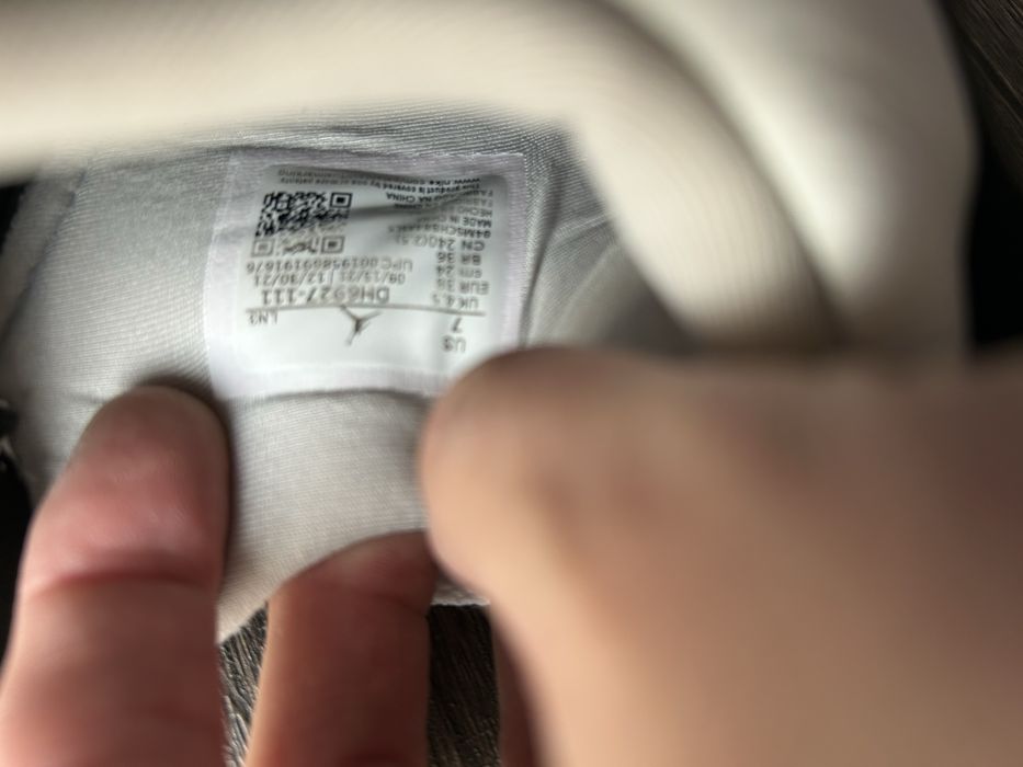 Air Jordan 4 Retro Military Black