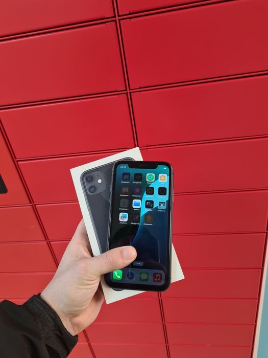 Продам Айфон 11 память 128 Ёмкость 77