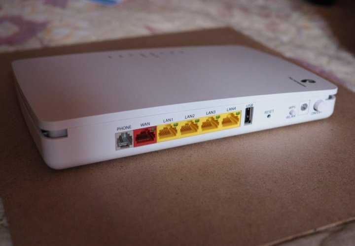 Wi-Fi роутер Iskratel inbox E70 Wi-Fi 2.4/5 ГГц 1хWAN
