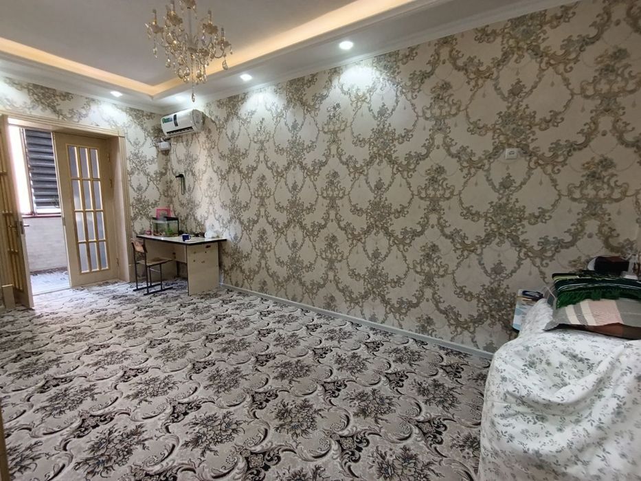 2 xonali kvartira sotiladi