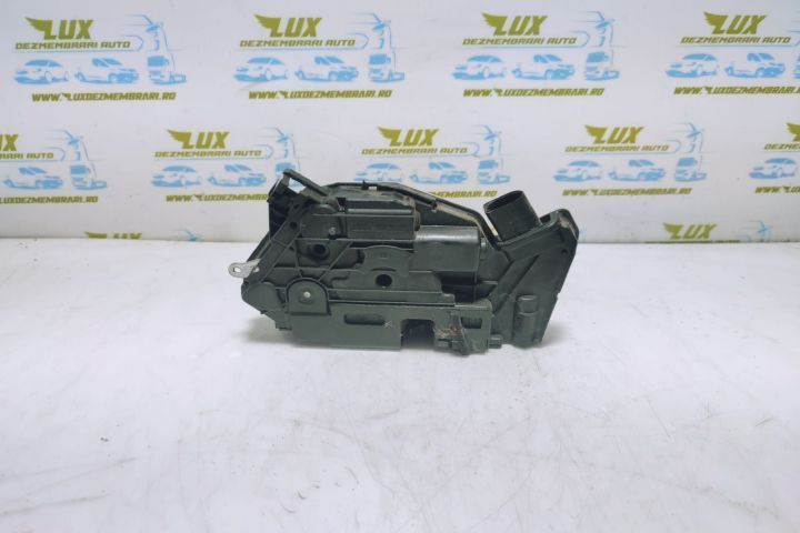 Broasca incuietoare usa dreapta fata 5n1837016a Volkswagen VW Passat CC 1  [din 2008 pana  2012] se