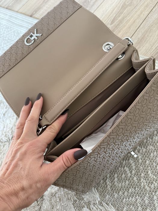 Дамска чанта calvin klein