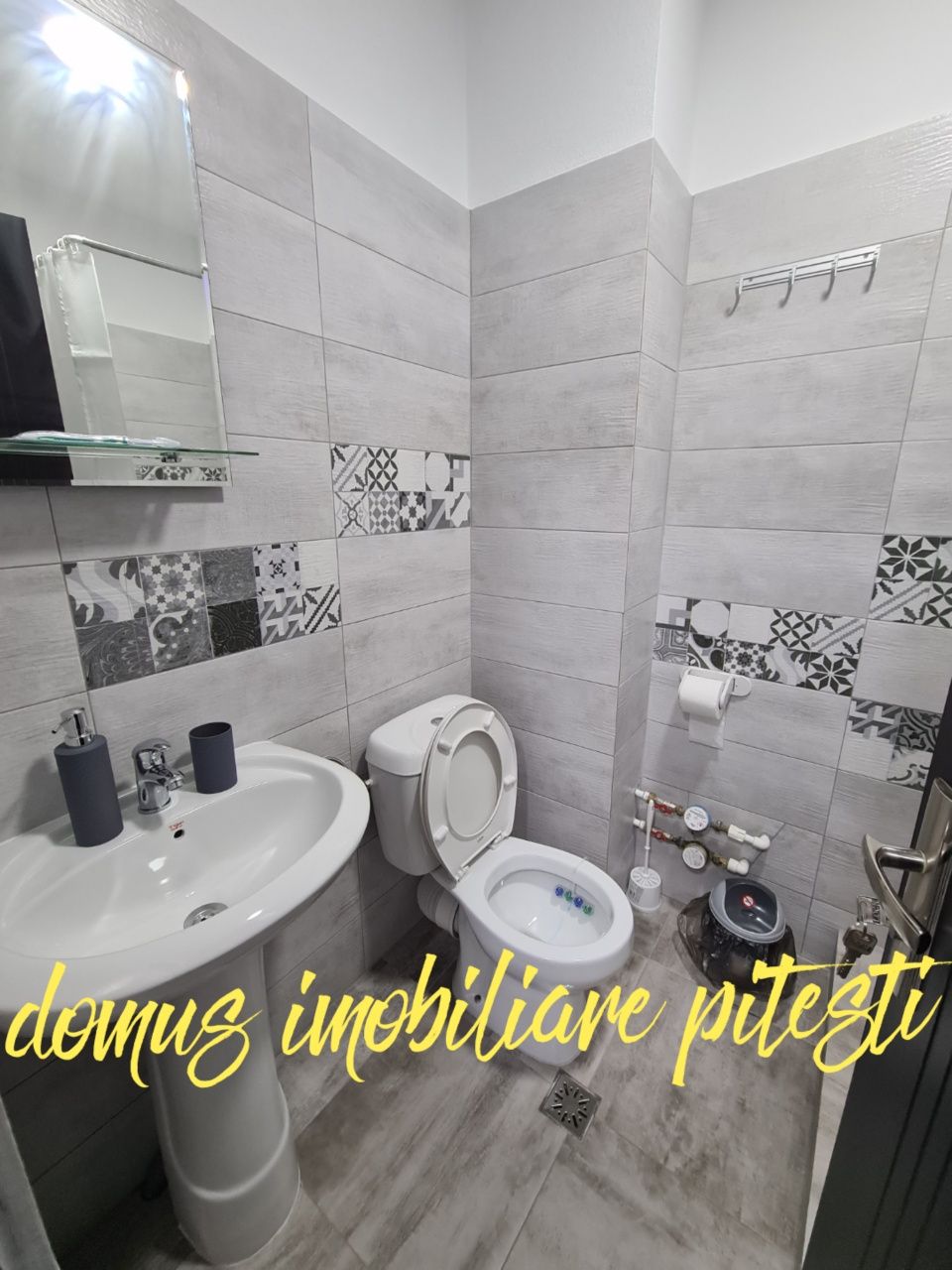 DEDEMAN  garsonieră  , lux , MOBILAT  // UTILAT   !!!