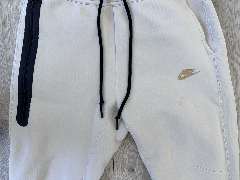 Долнища Nike Tech Fleece