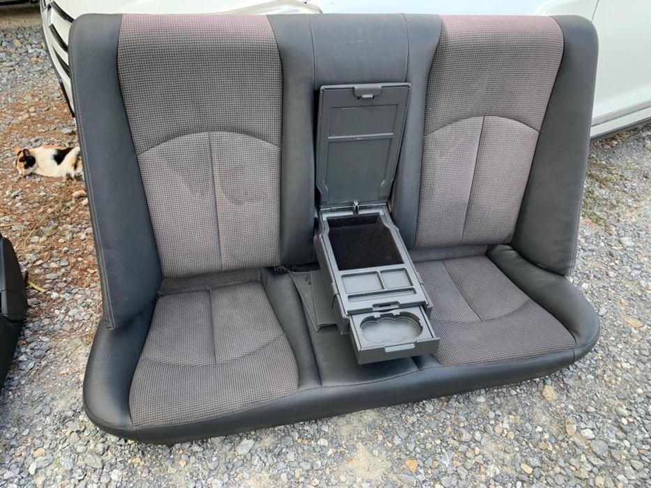 Цял салон Mercedes e-class