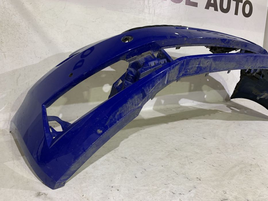 Bara fata Skoda Octavia 3, facelift, 2017, 2018, 2019, 2020, cod origine OE 5E0807221N, cu gauri pentru spalatori faruri si senzori de parcare.