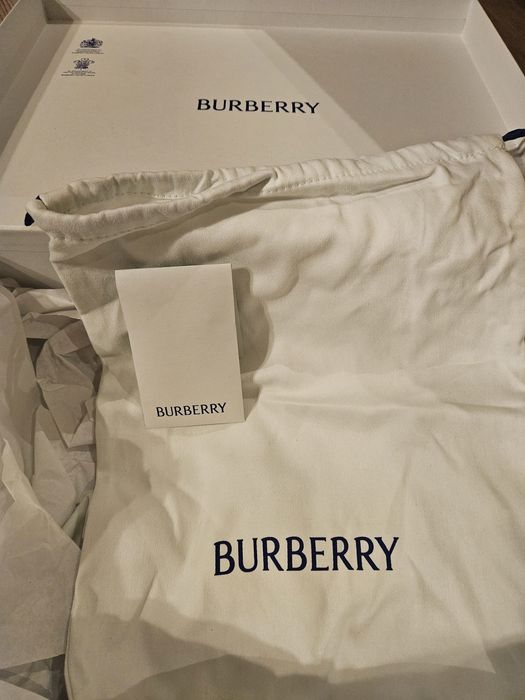 Adidași Burberry, 41,piele,100%originali