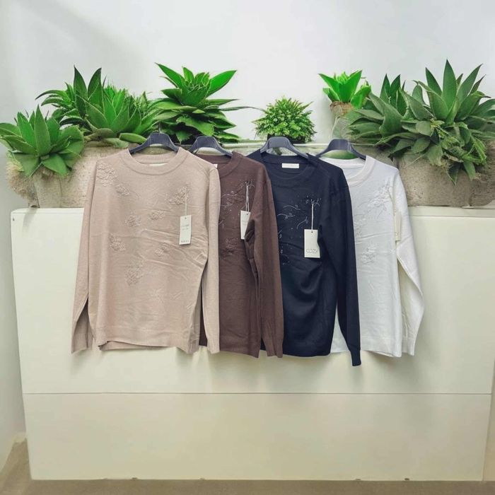 Нови хубави блузи