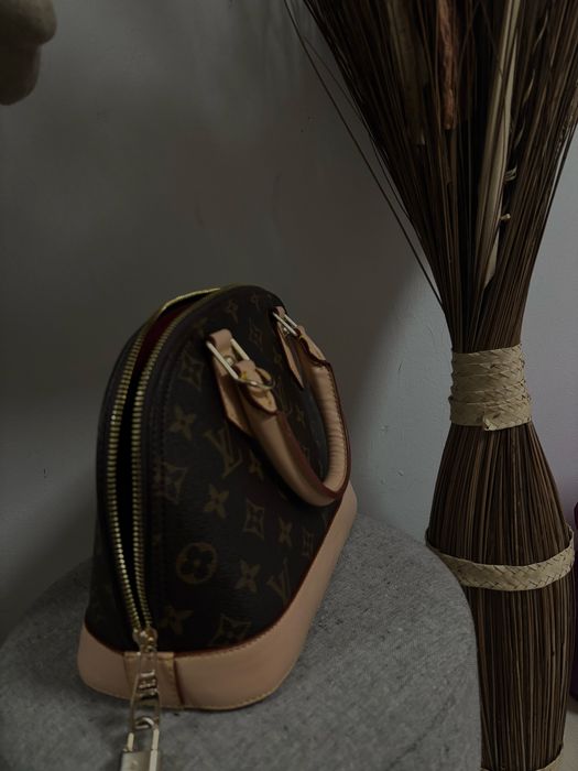 Geantǎ LV Alma BB ^* originală *^