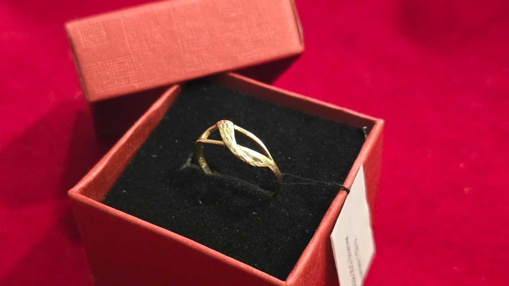 ***ПЕРФЕКТЕН***Златен дамски пръстен 1,52гр 14к